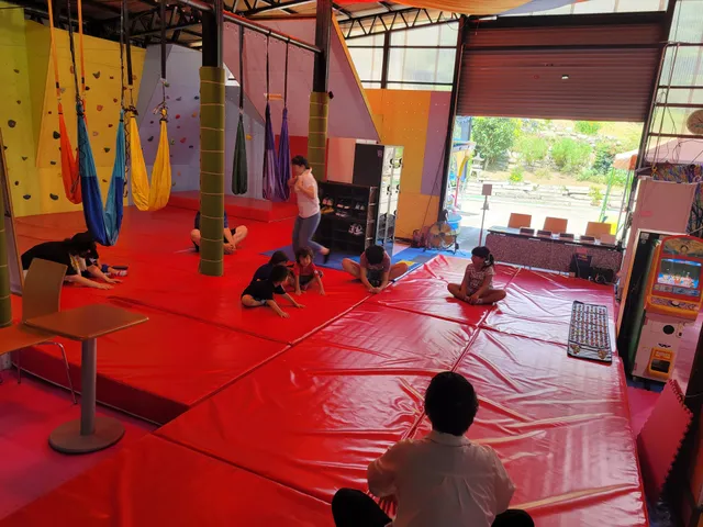 トランポリンパーク長瀞・倉庫DEアスレチック