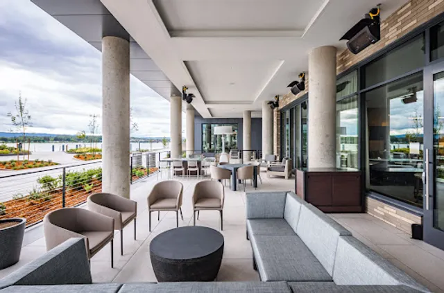 Ondus on the Waterfront