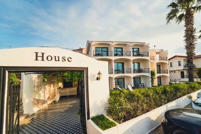 Cunda House Küçük Otel