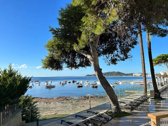 La Cascada (inside Twiins)