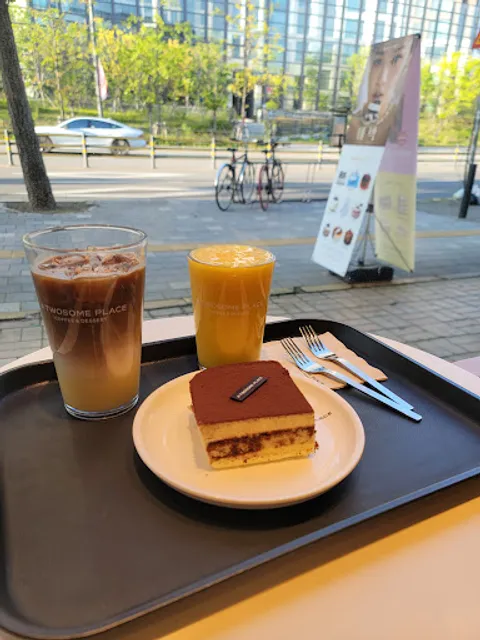 투썸플레이스 수원매교역점