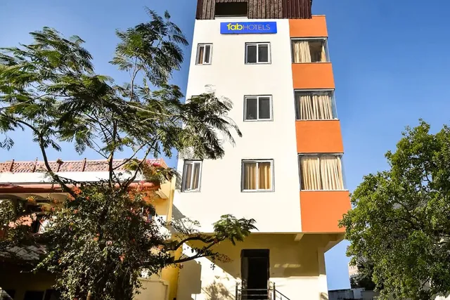 FabHotel Diamond Key