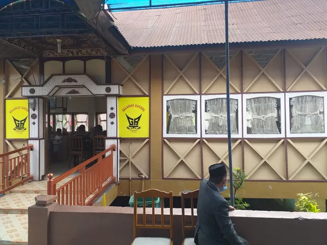 Gon Raya Lamo Restaurant