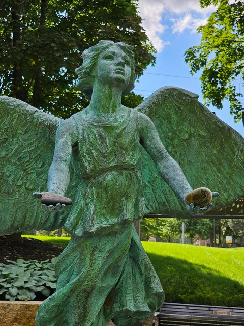 Arboretum Angel Of Hope Garden