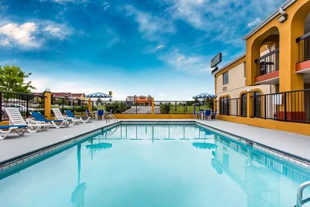 Quality Inn & Suites Orangeburg