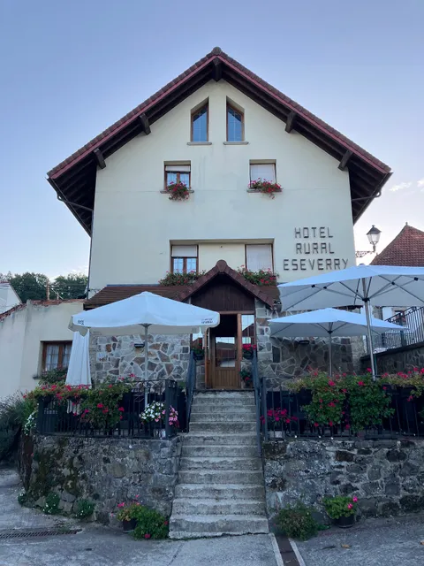 HOTEL RURAL ESEVERRY