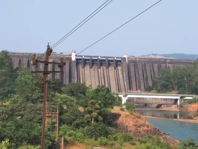 Koyna Dam - Lake Tapping