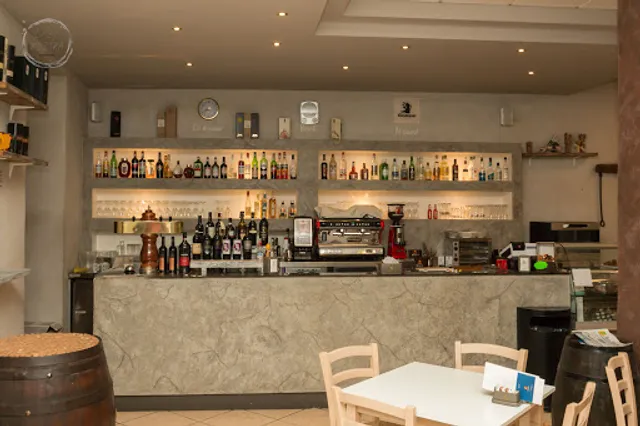 Risto Bottiglieria CASA NOSTRA