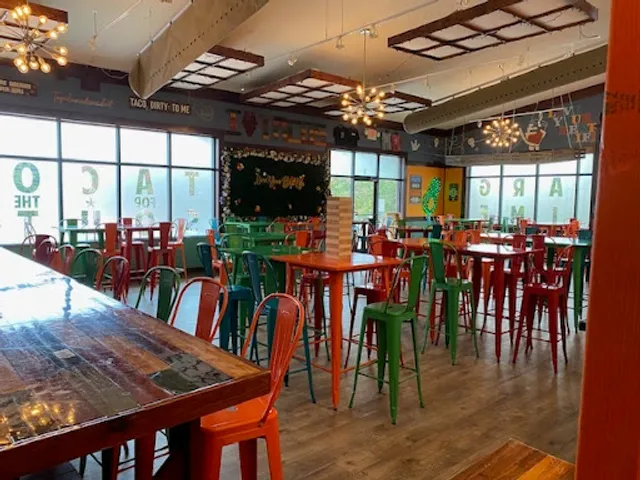 The Lucky Dog - Comfort food and Cocktails