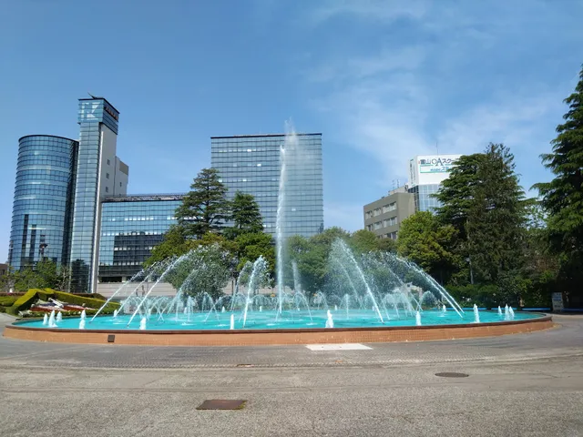 大噴水(富山県庁前公園)