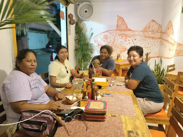 Mi Compa Chuy Mariscos Y Birria Bulevar de las naciones.