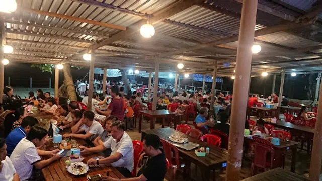 Lam Tong Quan Seafood Restaurant