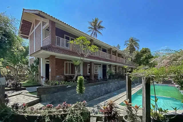 Reddoorz near Taman Bunga Nusantara