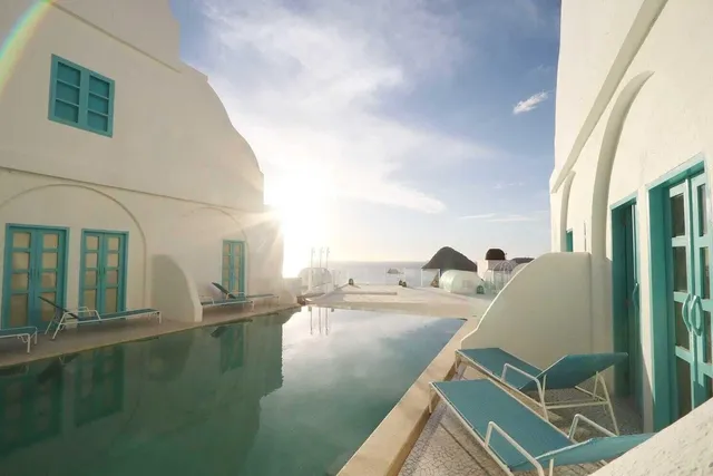 Loccal Collection Hotel