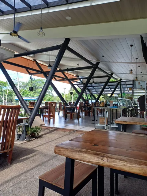 Savanna Buffet & Café