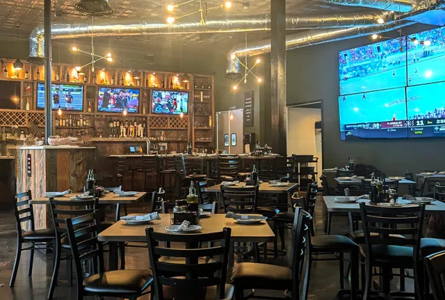 Dovini Italian Bar & Grill