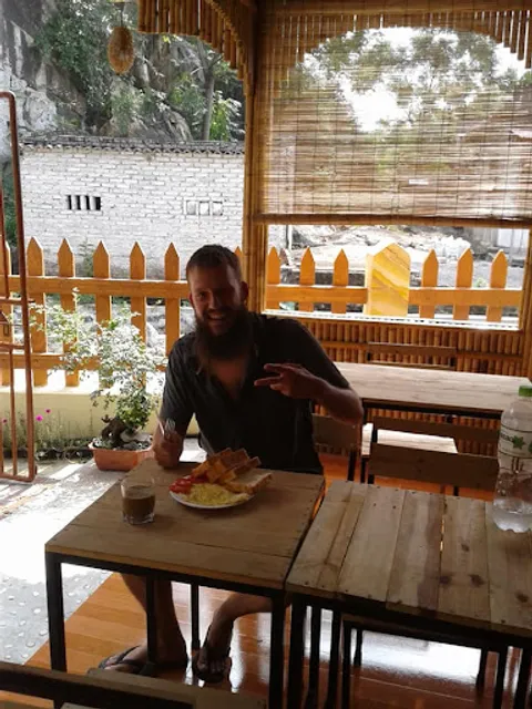 QUYNH ANH FOOD AND DRINKS