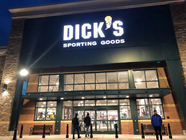 DICK'S Sporting Goods