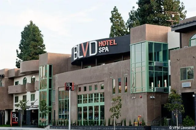 BLVD Hotel & Studios