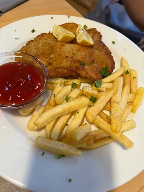 Claudia's Stube Em Demmeltroth