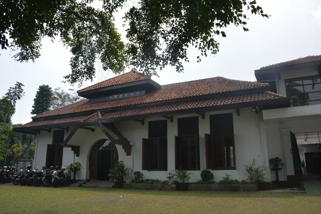 Gedung Indonesia Menggugat