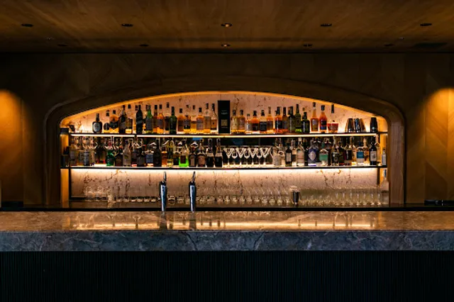 Restaurant &Grill Nine Doors