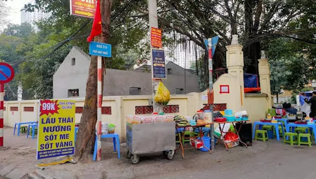 Gia Đình Quán - Bò nầm nướng sốt me - Lẩu Thái - Bia hơi Hà Nội