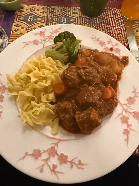 Taniel's Grill & Bar