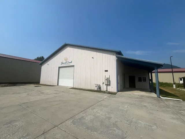 Sand Creek Custom Wear