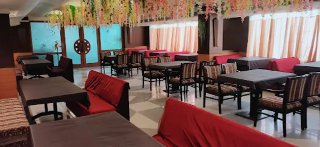 Maharaja Inn Cafe & Kitchen