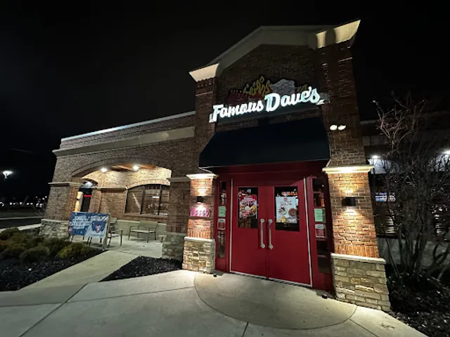 Famous Dave's Bar-B-Que