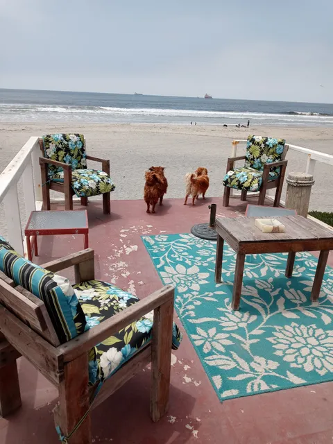 Charming Beach House on the Sand