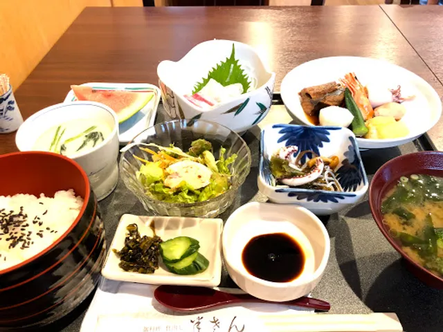 お食事処 半さん