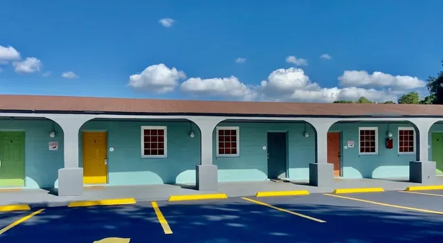 OYO Hotel Savannah GA Hwy 17