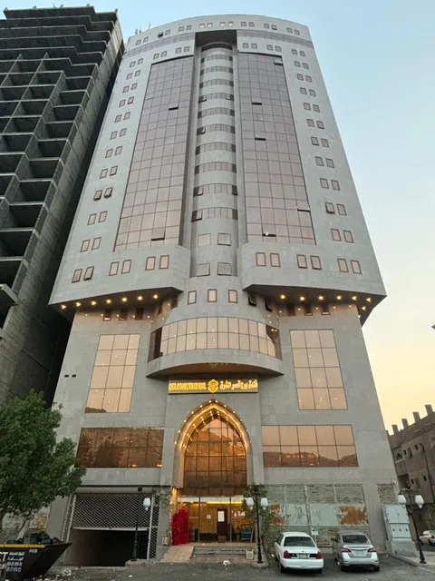 Qasr Alsharq Tower Hotel