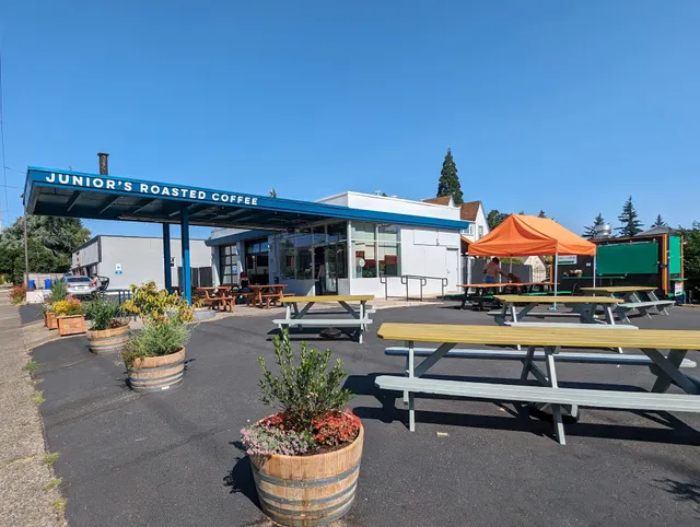 Guilder Coffee Company - Cully Neighborhood (Formerly Junior's Roasted Coffee)