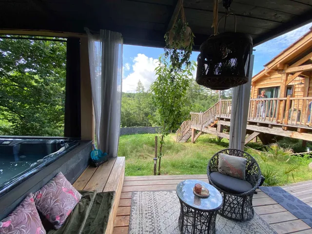 Cabane Purescapade, cabane avec spa en Limousin pour week-end insolite en amoureux.