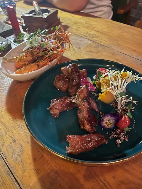 Long Hubao Restaurant