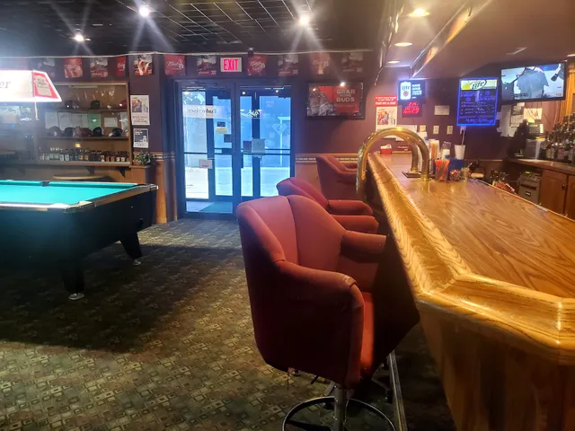 Deano's Diamond D Lounge