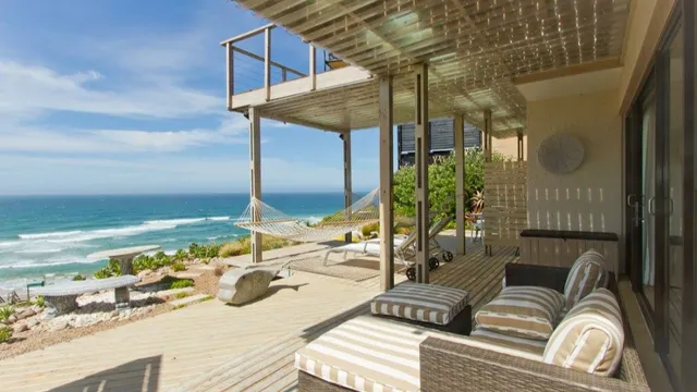 Dolphin Villa Wilderness