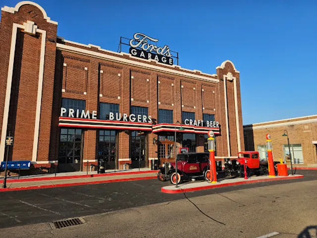 Ford's Garage Norwood