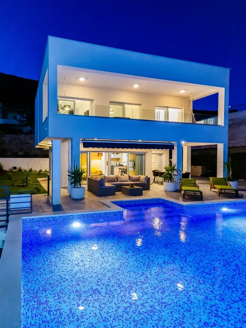 Villa Blue Wave , Kastela, Croatia, XXL luxury accommodation with 8 rooms, 8 bathrooms, jacuzzi, sauna