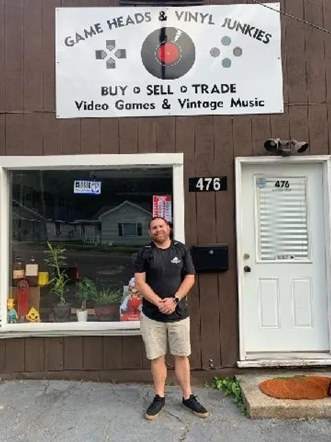 Game Heads & Vinyl Junkies