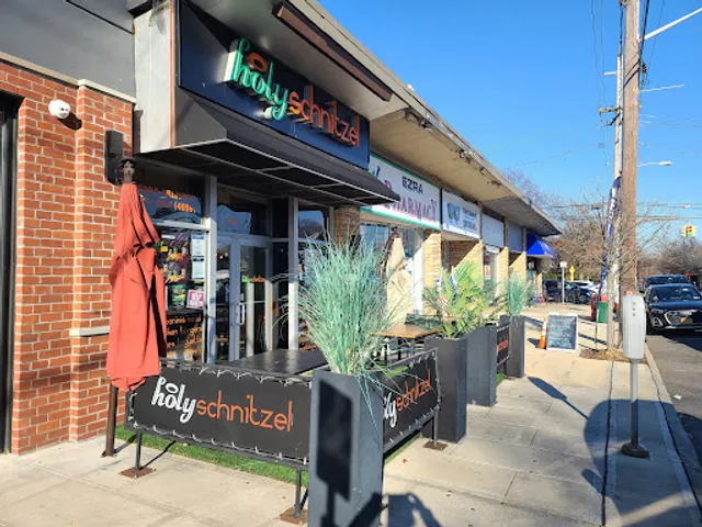 Holy Schnitzel (Cedarhurst)