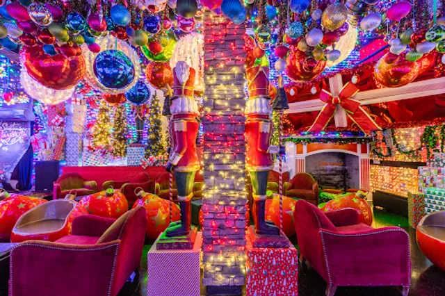 Frosty's Christmas Bar Chicago