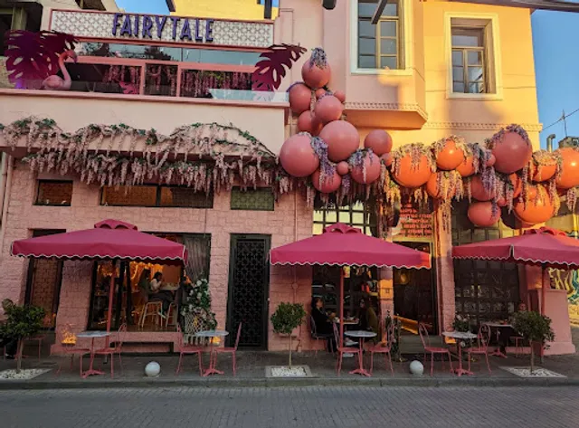 Fairytale Athens Café & Suites