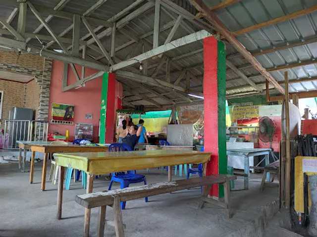 R and V's Lomi House