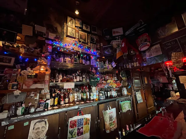 Brickhouse Late Nite Bistro & Bar