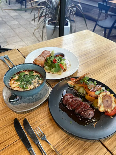 Bluestone Bar & Kitchen