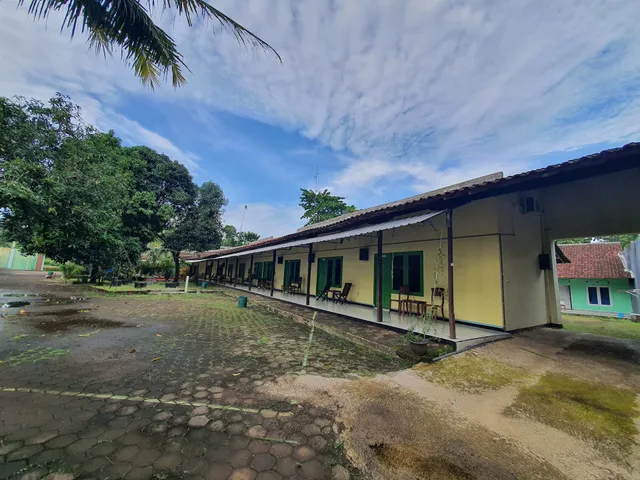 RedDoorz near Sekuro Beach Jepara